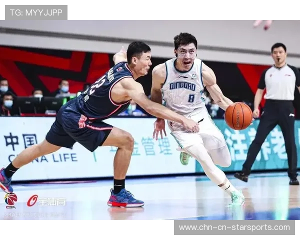 教练指出某球员训练中“技术短板”，现场立刻纠正